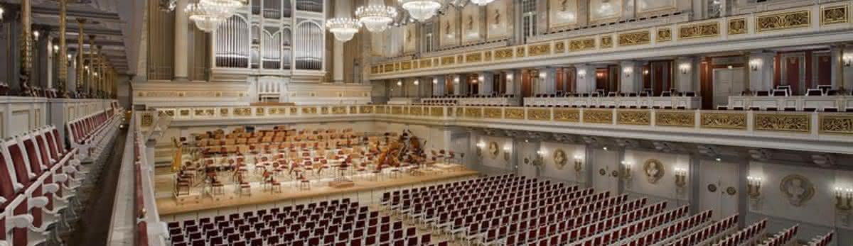 Gyenoggi Philharmonic Orchestra Plays Isang Yun Konzerthaus Berlin